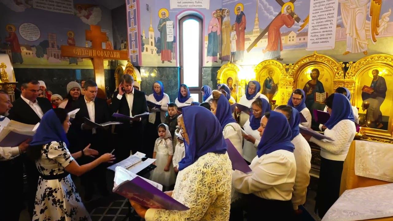 Рождественские колядки в исполнении Любительского хора Храма святой блаженной Ксении Петербургской смотреть онлайн