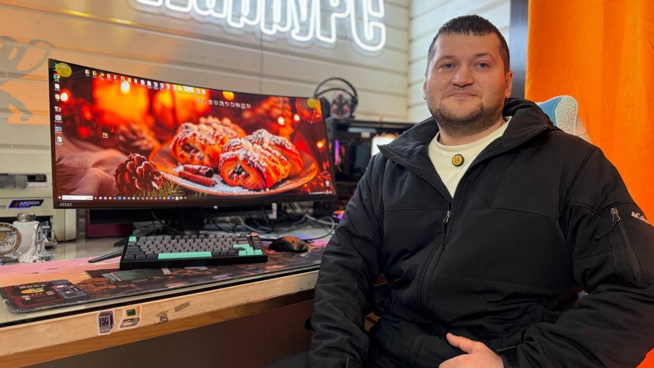 Клиент купил себе огромный моник на OLED за 125000 рублей! Первые эмоции! смотреть онлайн