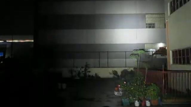 Sofirn C8F-21700 (3x LH351D 5000k, 3500lm) Vs Wurkkos DL30 (3x LH351D, 3600lm) Beam Compare