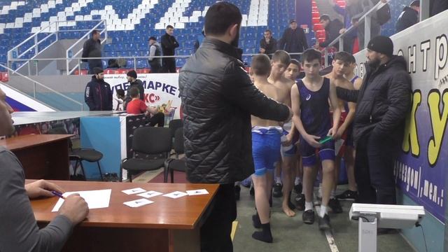 Взвешивание участников СКФО до 48 кг. смотреть онлайн