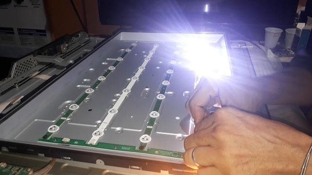 Como testar led de TV sem teste?? Usando um chicote e lâmpada. Resolvido смотреть онлайн