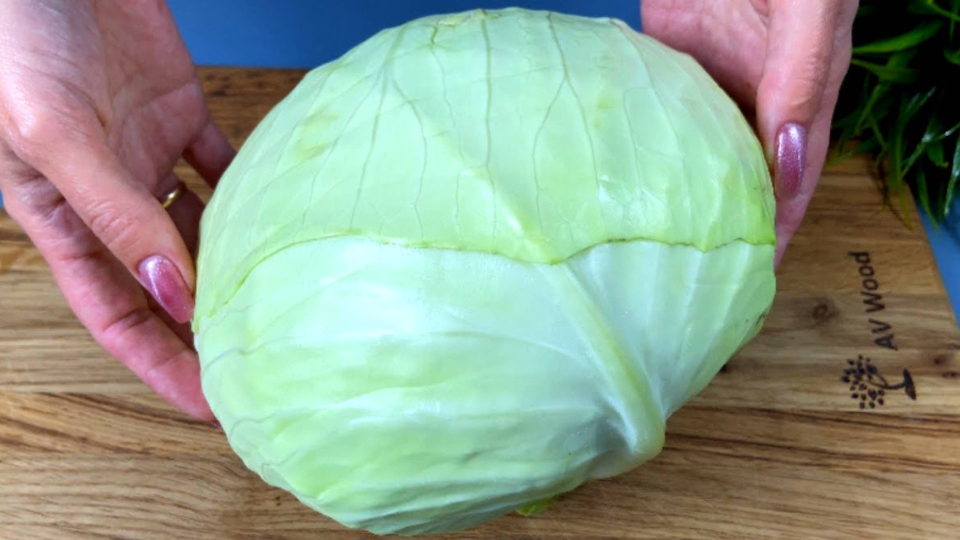 Научила всех ПОДРУГ готовить из капусты НЕВЕРОЯТНУЮ вкуснятину! Вкуснее котлет и ГОЛУБЦОВ! смотреть онлайн