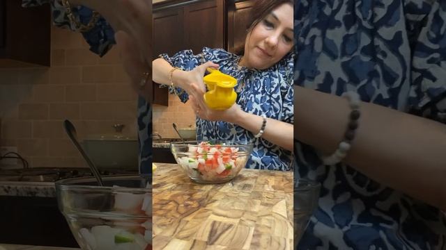 Pakistan’s answer to Pico de Gallo! #recipe #shortsvideo #kachumber #kachumbarsalad смотреть онлайн