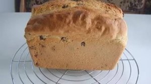 Быстрый белый хлеб с изюмом