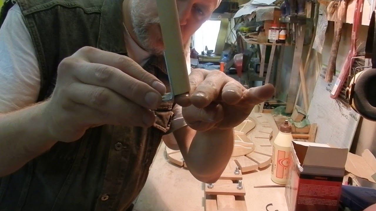 Сборка гитары по испанской технологии смотреть онлайн