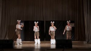 Песня про собаку. Исп. ансамбль «ДевАйс»