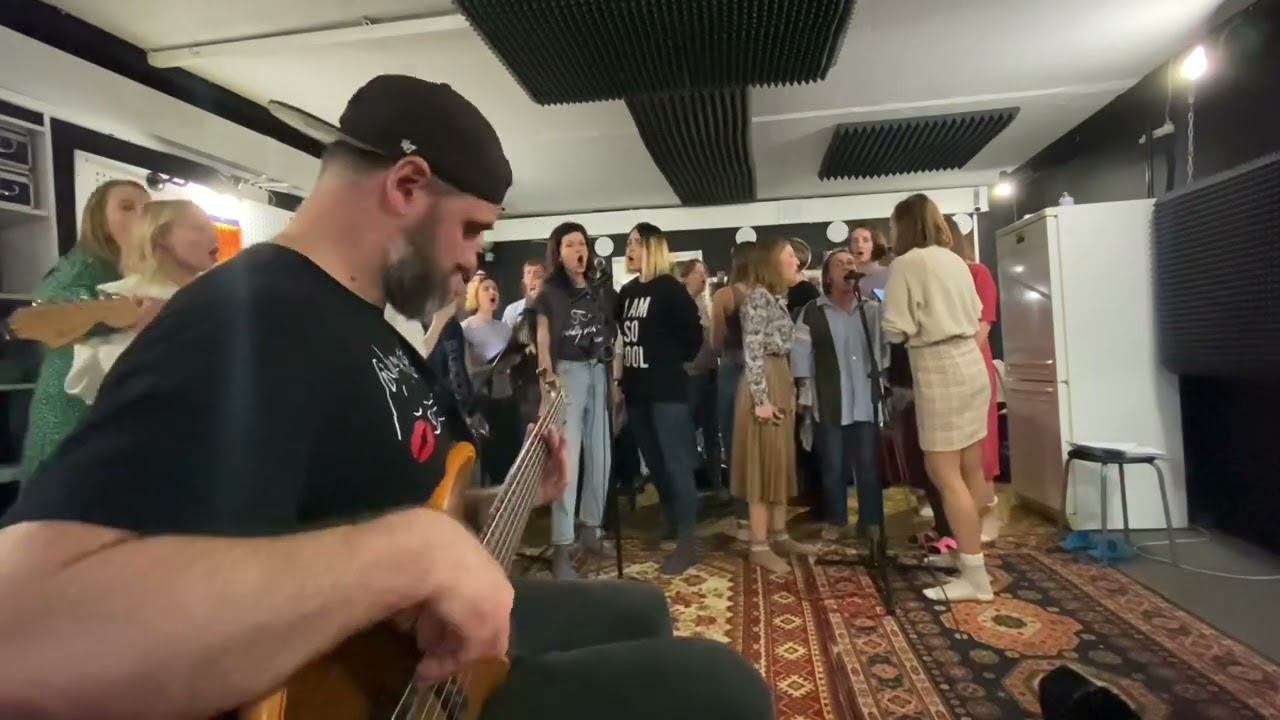 “Roar” смотреть онлайн