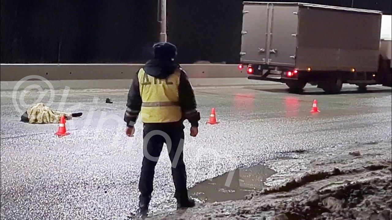 Грузовик сбил пешехода в Сургуте смотреть онлайн