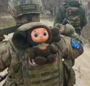 А НА РАЗГРУЗКЕ ЧЕБУРАШКА