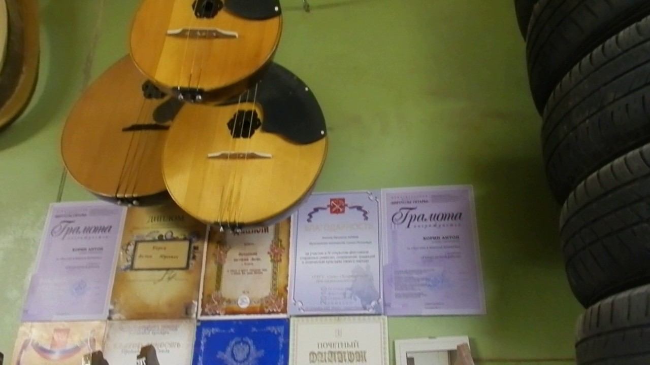 Экскурсия в мастерскую музыкальных инструментов Антона Хорина. смотреть онлайн