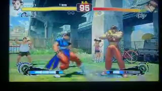 SSF4AE casuals Sep 25 2011 - andres (Guy) vs photon (Chun-Li) 02 смотреть онлайн