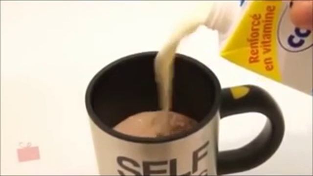 КРУЖКА МЕШАЛКА SELF STIRRING MUG смотреть онлайн