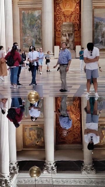Foucault Pendulum смотреть онлайн