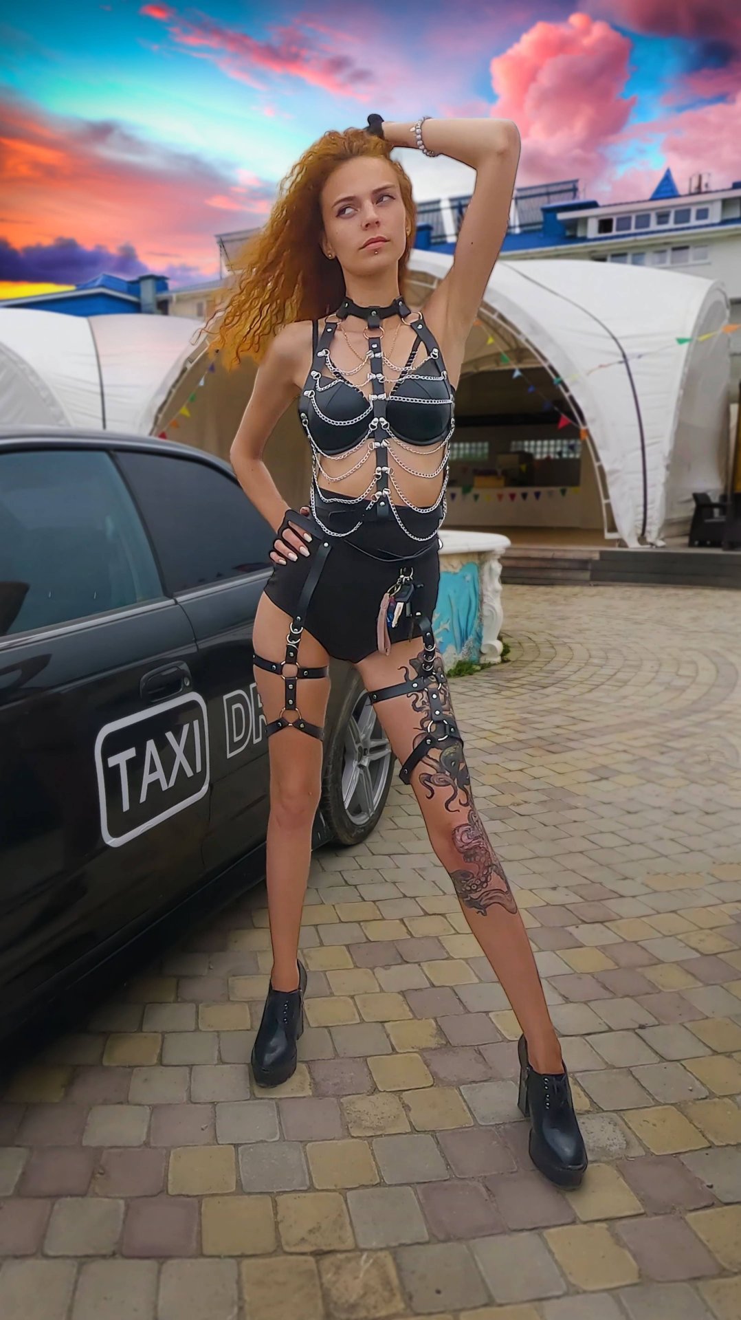 Кожаный костюмчик смотреть онлайн