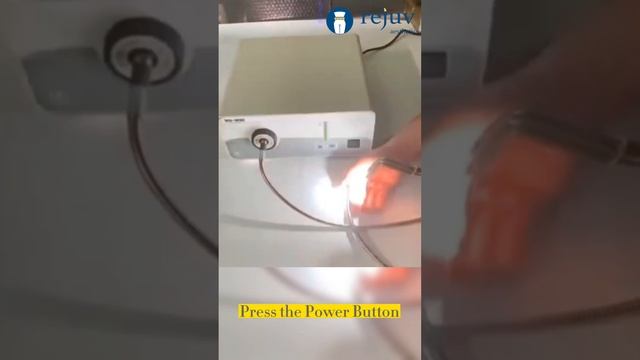 LED LIGHT SOURCE WITH RETRACTOR смотреть онлайн