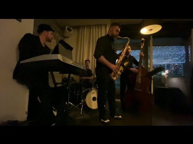 “In a sentimental mood”. смотреть онлайн