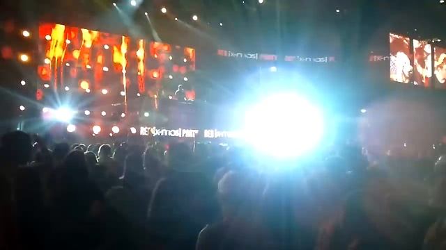 Calvin Harris - Feel So Close by Afrojack RED [ x-mas ] Party @ Stožice Ljubljana 2011 смотреть онлайн