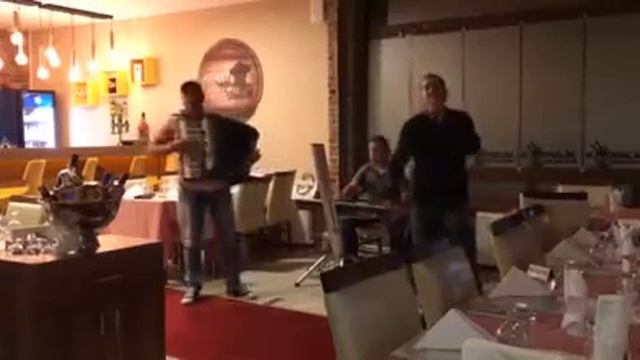Sasa Lilic & Balkanci bend - Placite oci moje смотреть онлайн