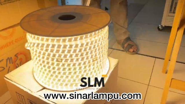 Lampu Selang LED Strip 3 Mata Kuning Warmwhite 100 Meter 220 Volt untuk Outdoor dan Indoor смотреть онлайн