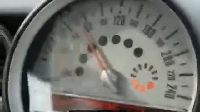 Mini One 70 kW; 95 CV a 6000 giri min Acceleration 0 100 km h 10,9 seconds смотреть онлайн
