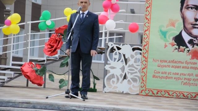 Э.Н. Фәттахов Г. Тукайның "Пар ат" шигырен яттан укый смотреть онлайн