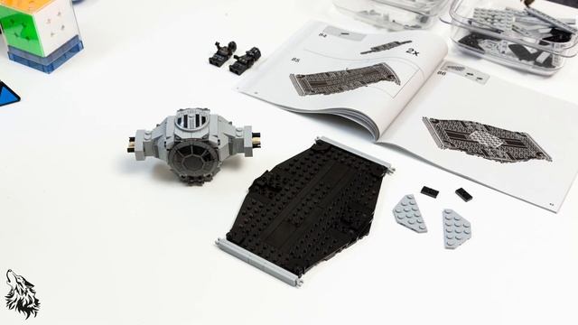 Building LEGO® Star Wars Imperial TIE Fighter™ 75300 Time Lapse смотреть онлайн