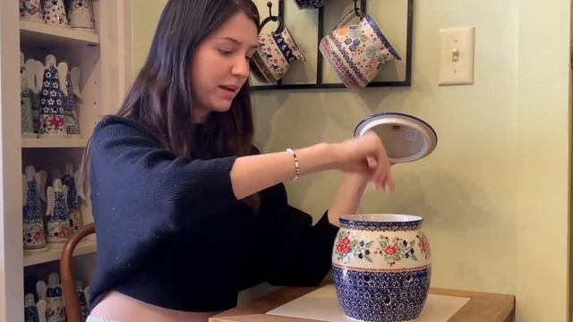 Renditions Polish Pottery Garlic Keeper and Onion Keeper смотреть онлайн