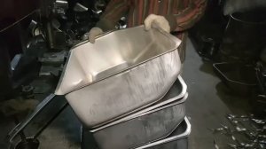 Процесс производства тракторного дизельного бака с минимальным набором инструментов.