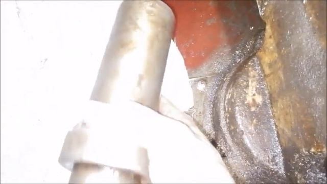 Нарезание внутренней резьбы на горловине BMW смотреть онлайн