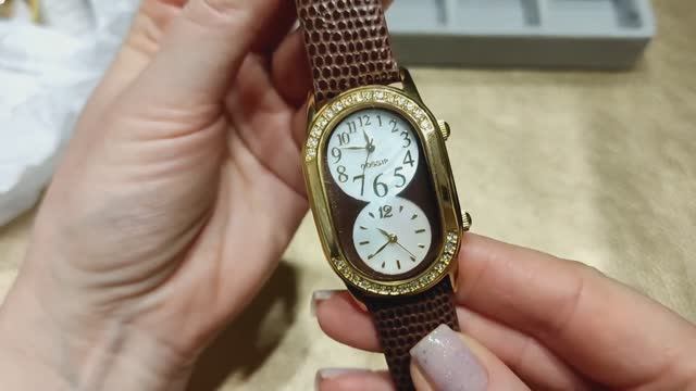 29. Распаковка лотов с интересными, неожиданными часами и украшениями Trifari смотреть онлайн