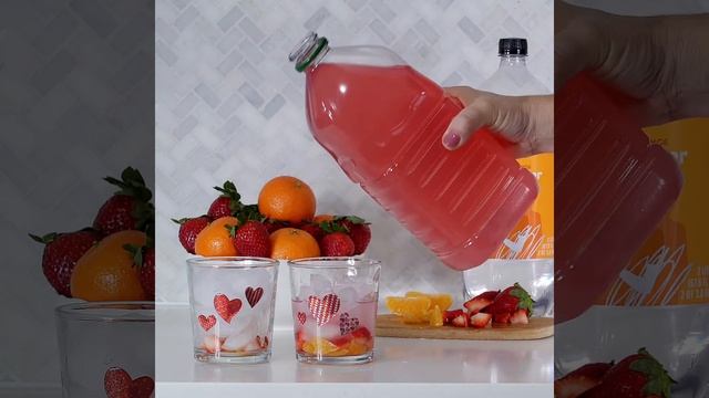 Sparkling Strawberry Mandarin Mocktail смотреть онлайн