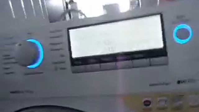 Siemens iQ700 wash&dry WD14H540 Waschtrockner смотреть онлайн