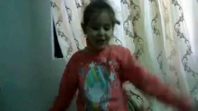 девочка поет очень прикольно смотреть онлайн