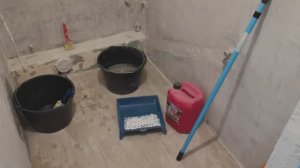 Как подготовить стены для плитки. Часть 1. Очистка и грунтовка стен.