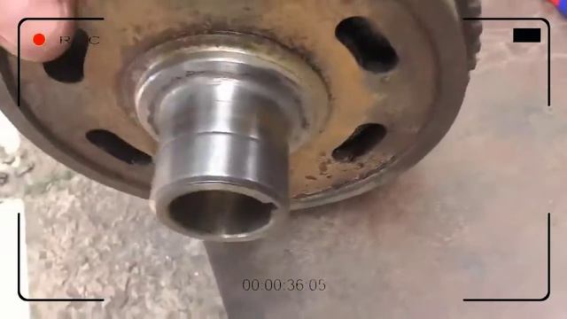 There is the problem of VAZ classics the crankshaft pulley смотреть онлайн
