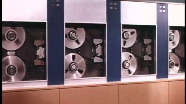 ГОРЯЧИЕ МИЛЛИОНЫ трейлер смотреть онлайн