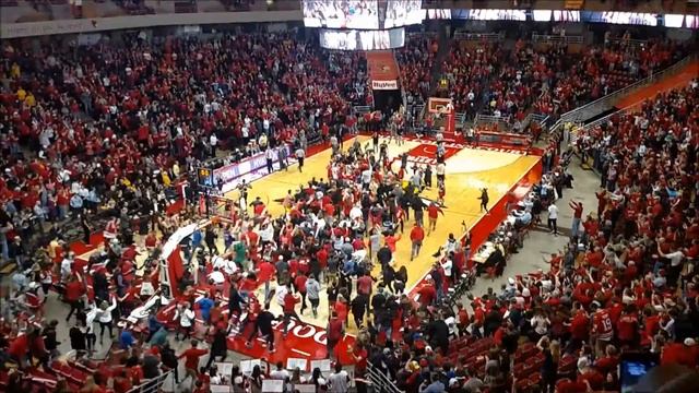 ISU Upsets Wichita смотреть онлайн