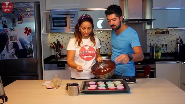 Oreolu Muffin Tarifi | Pişirmece | Yemek Tarifleri смотреть онлайн