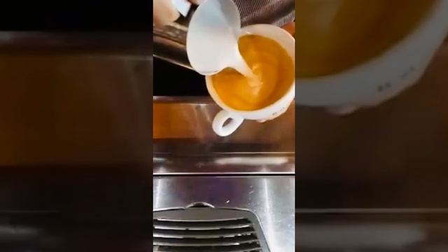 Hazelnut Coffee Latte By Simply Gelai TV смотреть онлайн