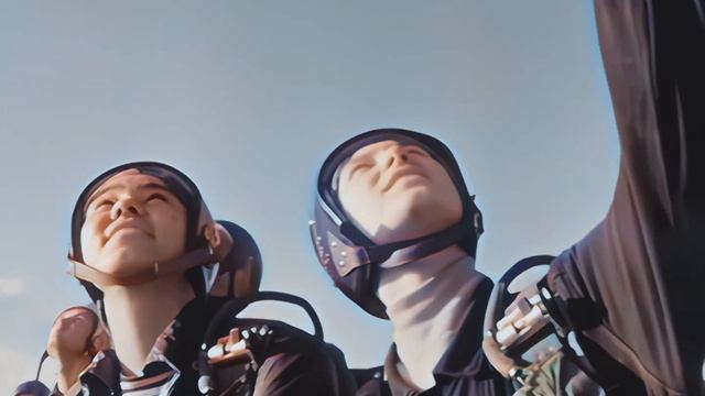 Раскрашиваю видео: 1975 год. Тюмень. Парашютистки