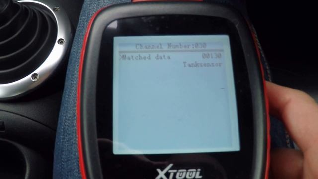 Fuel Gauge Calibration with the XTool VAG401 Code Reader смотреть онлайн
