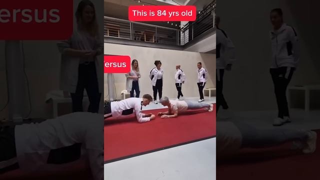 "Bro Thinks He's Bicep CEO..." 🤦♂️ смотреть онлайн