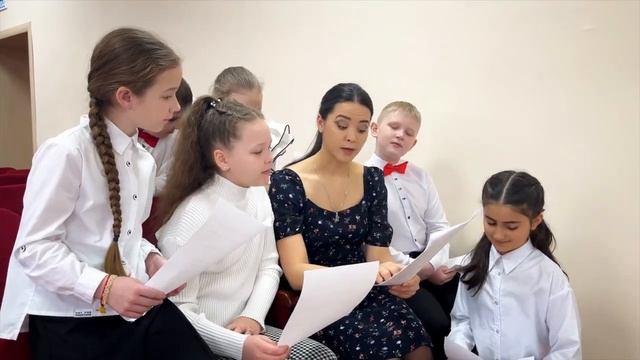 Ролик о жизни Хорового отделения КДШИ Алтайского края смотреть онлайн