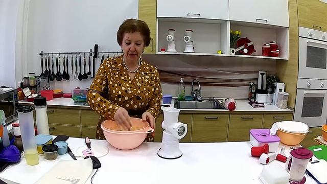Вечер с Натальей Сербиной
и Галиной Соколовой
«Бенефис мясорубки» смотреть онлайн
