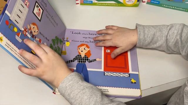 ДЕТСКАЯ КНИГА НА АНГЛИЙСКОМ ЯЗЫКЕ “BIG STEPS”. IQBABYMALL. ЖК ЦАРСКАЯ ПЛОЩАДЬ