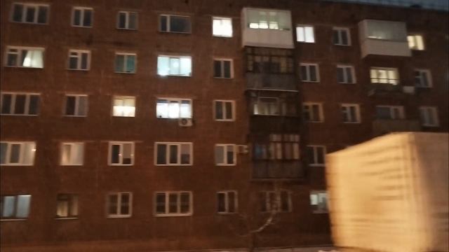 Светотени и падающий снег смотреть онлайн