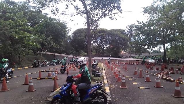 Gojek RDL ( rifat driving labs ) / test drive смотреть онлайн