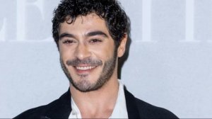 ВОТ ЭТО КРАСОТКА! Вот как выглядит жена турецкого актера - Бурак Дениз. Сериал Ночная сказка