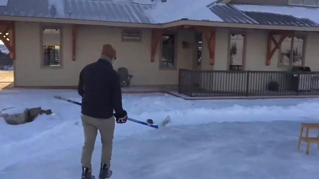 Ice skating at Skara Brae Ranch смотреть онлайн