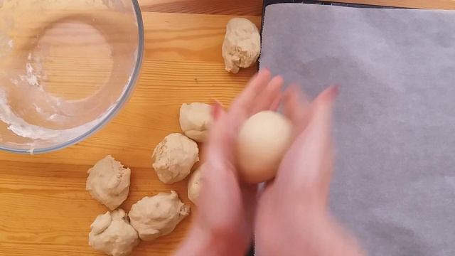 DROŻDŻÓWKI z jabłkami i kruszonką (z cynamonem) | Drożdżowe, maślane bułeczki z jabłkami смотреть онлайн
